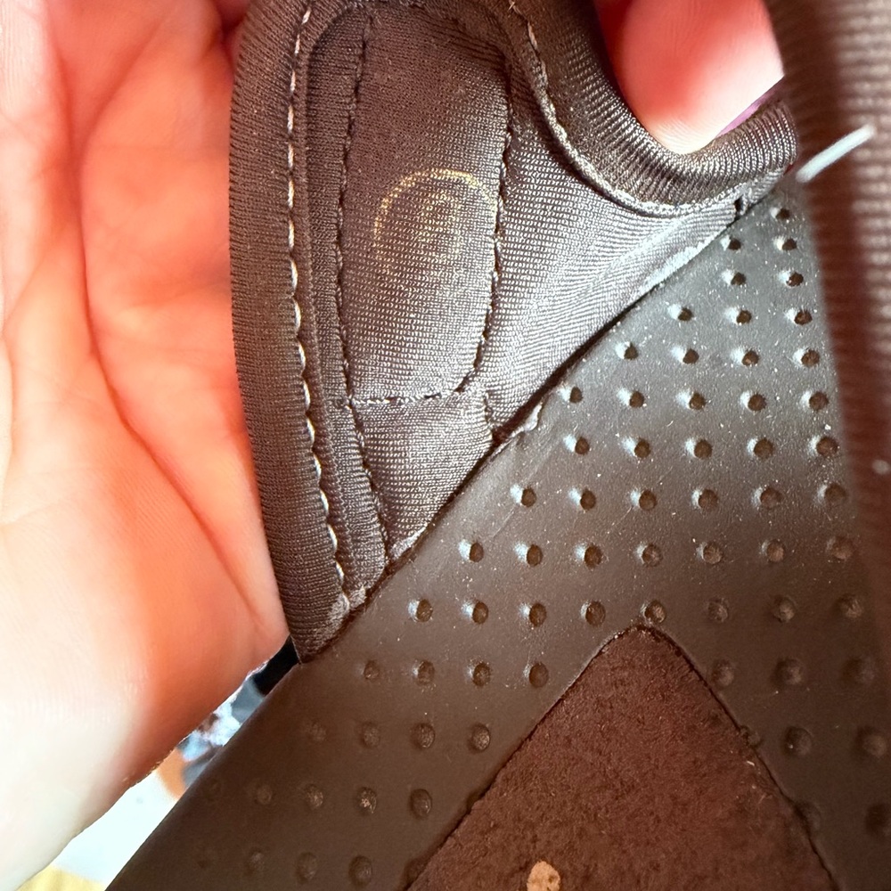 Skechers Women’s Brown  Sandals Size 8 - Picture 3 of 9